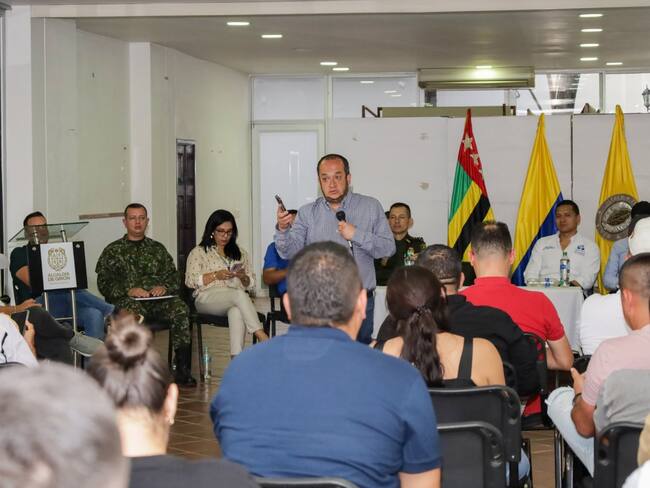 Camioneros en Santander descartaron irse a paro tras diálogo con el MinTransporte. Foto: Alcaldía de Girón.