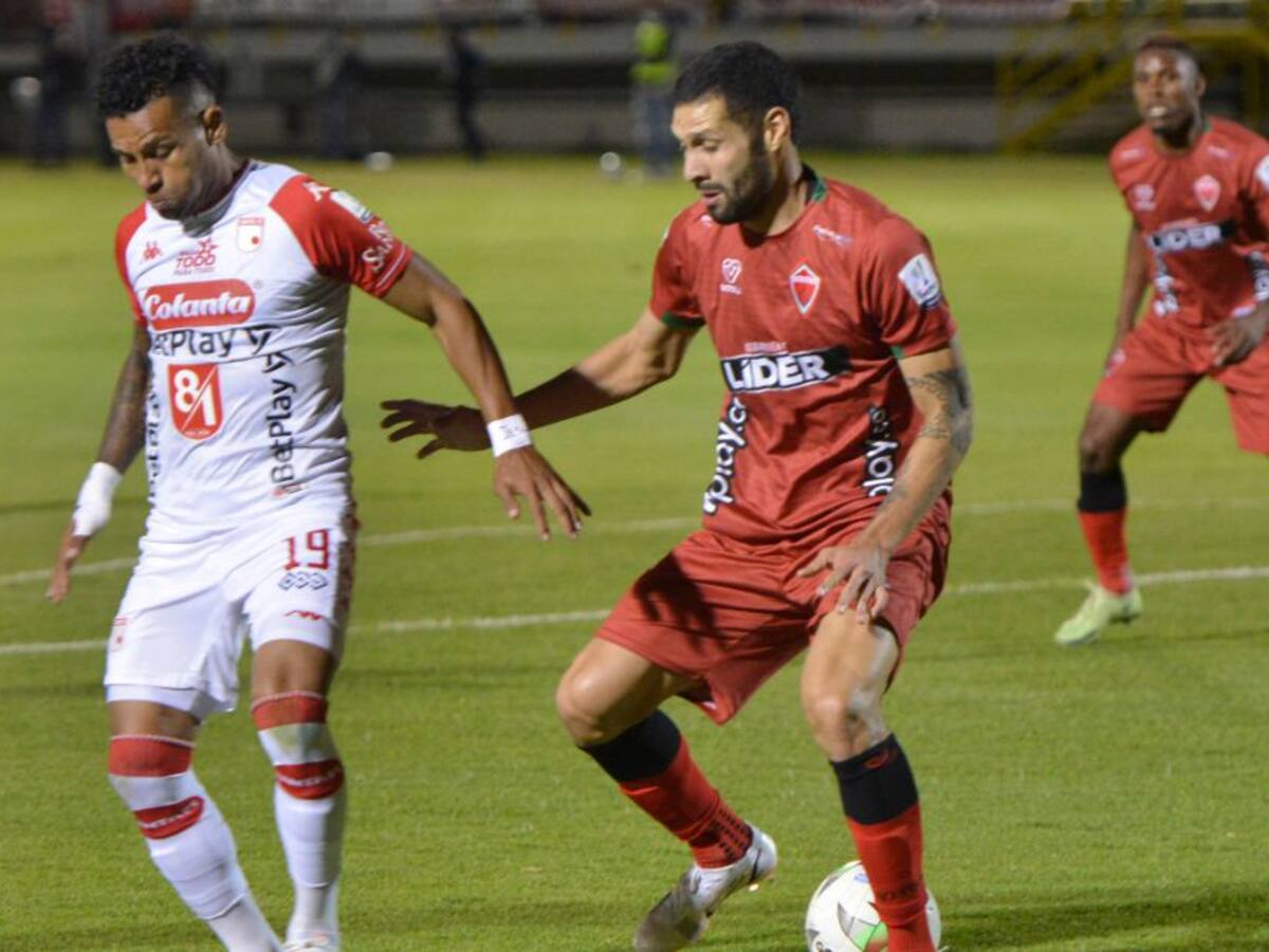 Un penal en el último segundo le arruinó el cumpleaños a Santa Fe