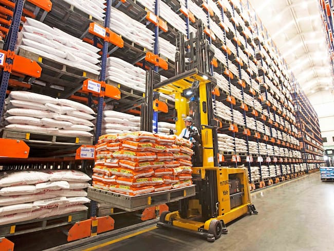 Según cifras de la DIAN, entre 2023 y 2025 Ecuador se ubicó como el quinto destino de las exportaciones de azúcar colombiana, con un promedio anual cercano a las 56 mil toneladas. Foto: Asocaña.