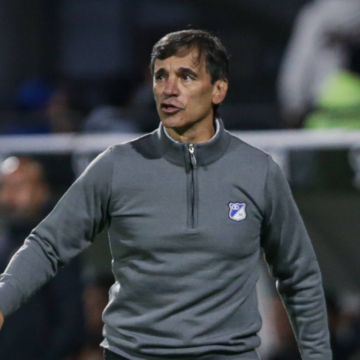 Bustos: Tan fácil amonestó a Mackalister, cuando 2 veces en la misma jugada tuvo que echar a Salazar
