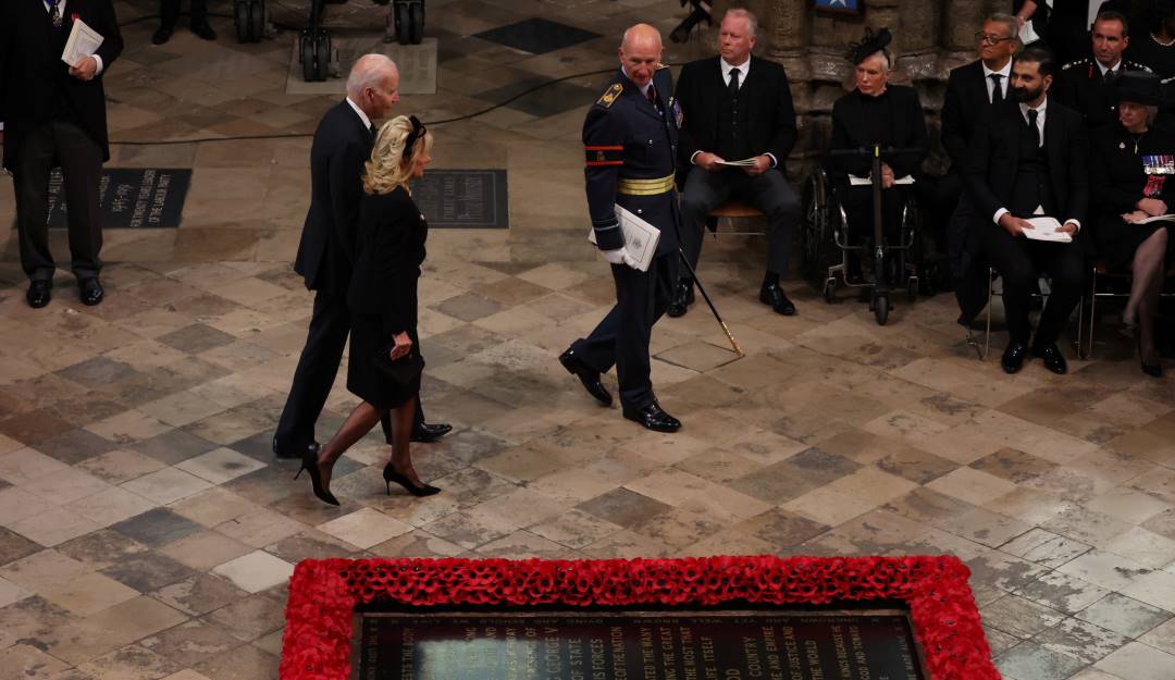 Presidente Biden entre los 200 jefes de estado y de gobierno en el funeral de la reina Isabel II. Foto: Getty
