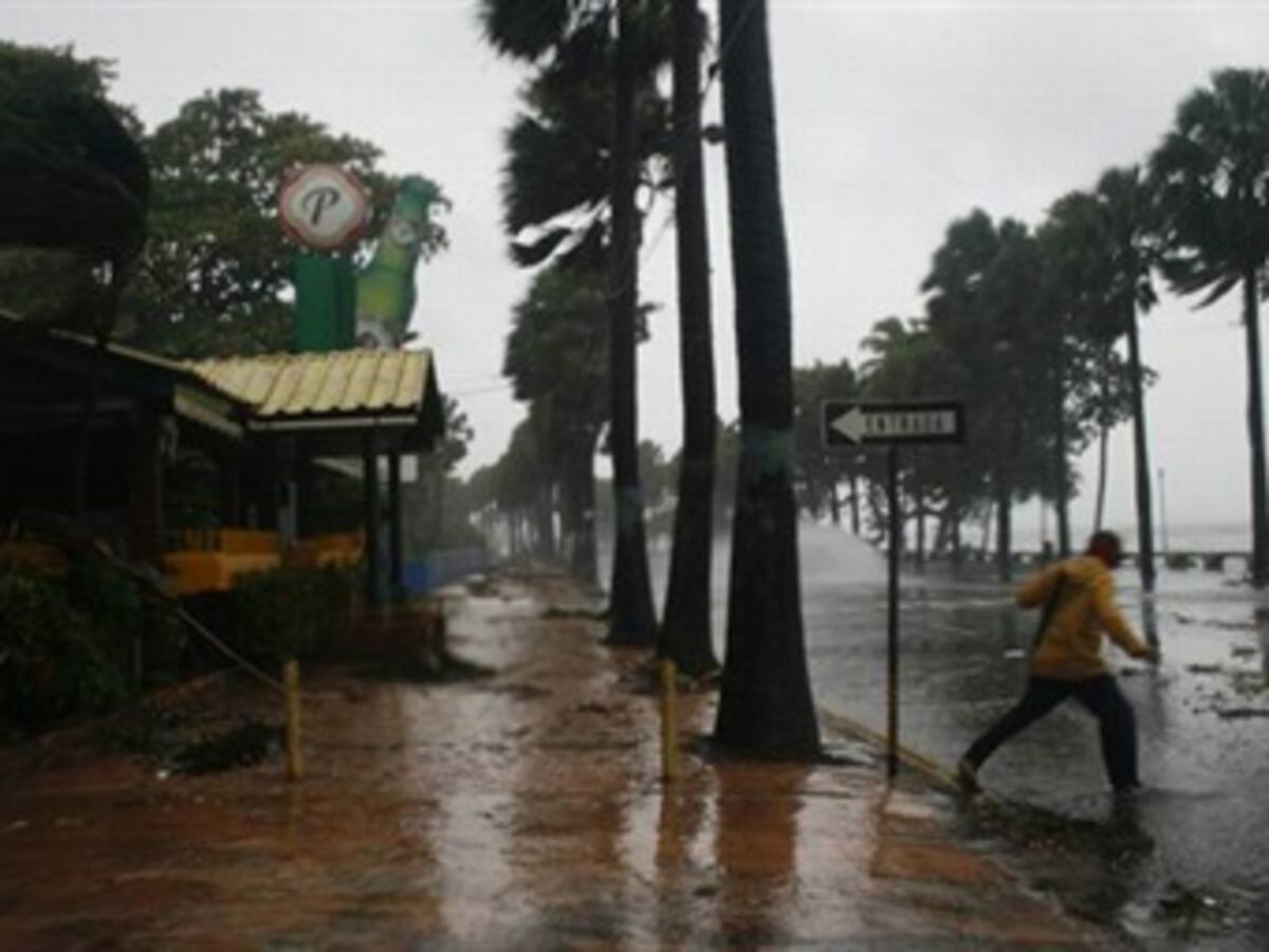 BP suspenderá actividades en el Golfo de México, a causa de tormenta tropical