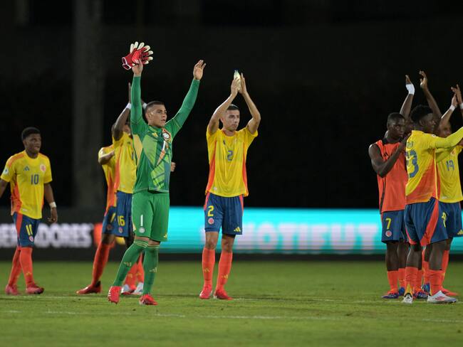 La Selección Colombia tras su estreno en el Sudamericano Sub-20 contra Argentina. (Photo by JUAN BARRETO/AFP via Getty Images)