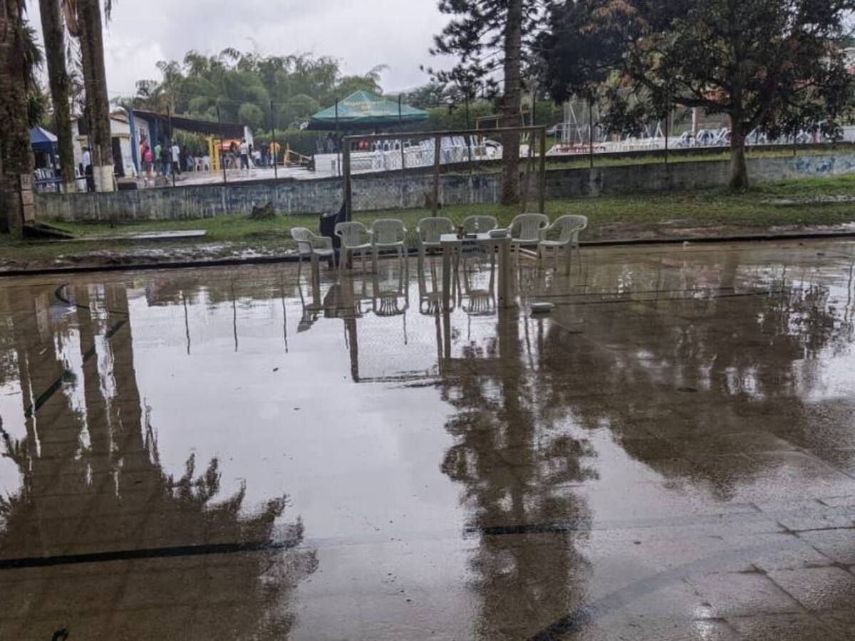 En Frontino un puesto de votación se inundó en el área urbana