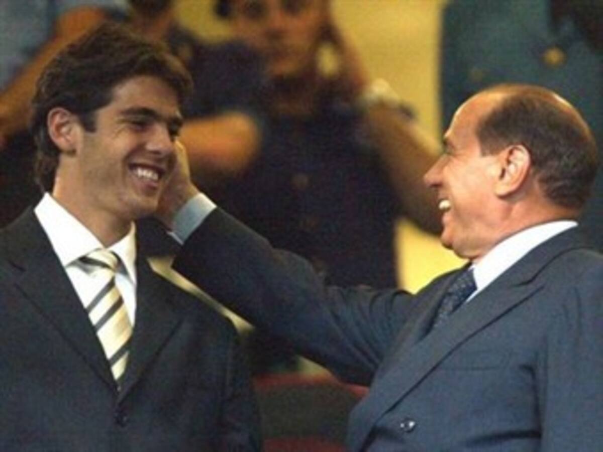 Berlusconi sueña con el regreso de Kaká pero sabe que es 'muy difícil'