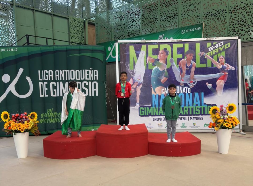 Cucuteños en el pódium del Campeonato Nacional de Gimnasia en Medellín. / Foto: Suministrada por Jairo Cadena.