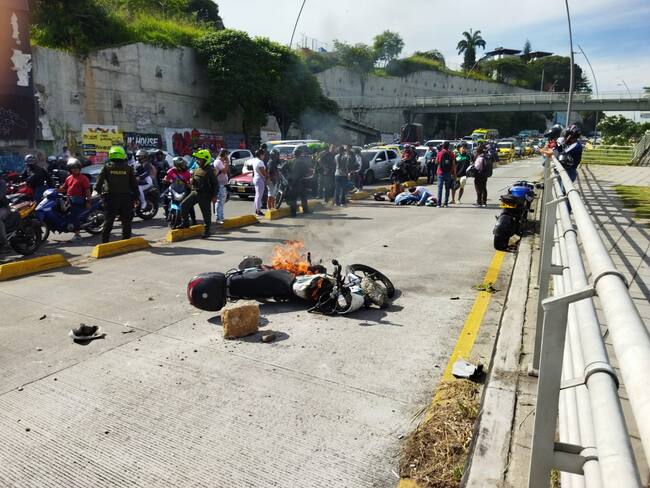 Acusan a agente de tránsito de causar la muerte de motociclista