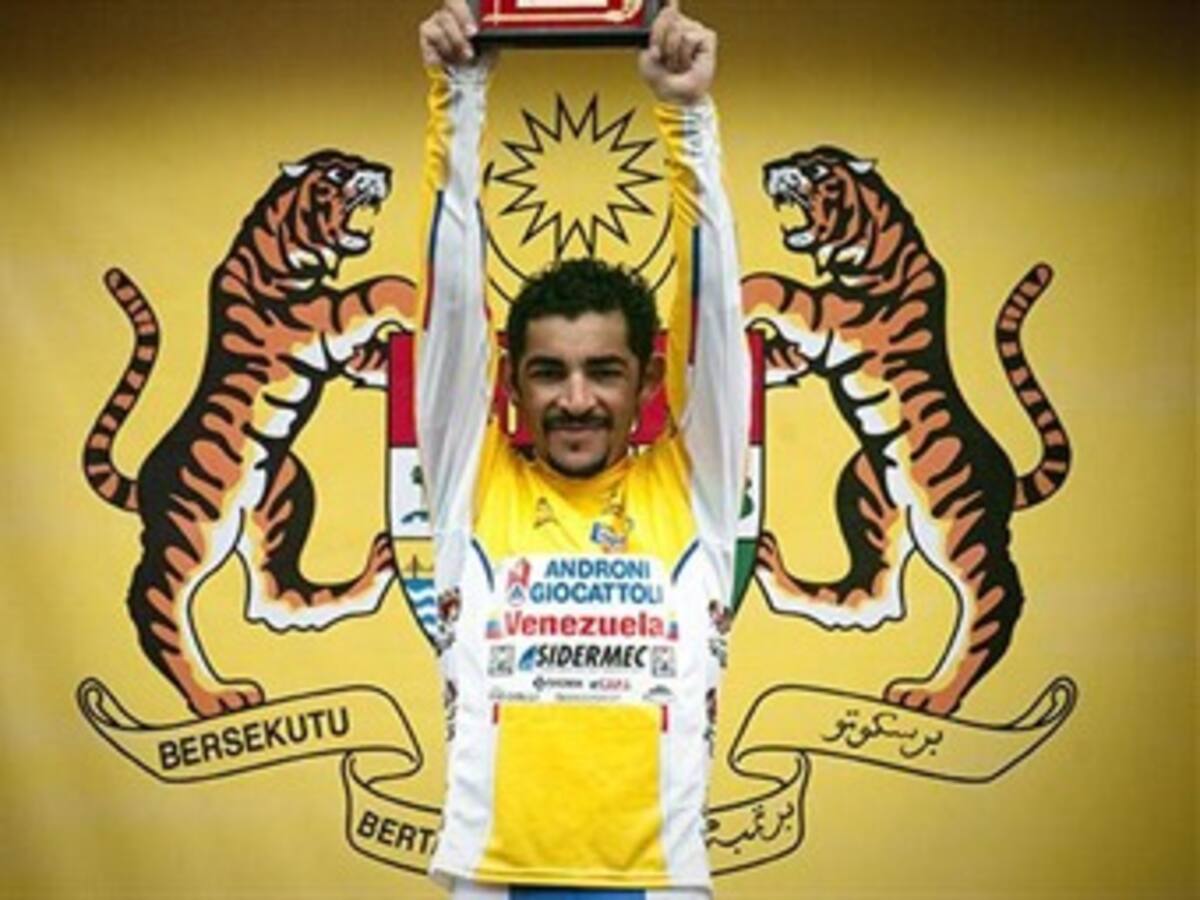 José Serpa a 114 kilómetros del título en el Tour de Langkawi