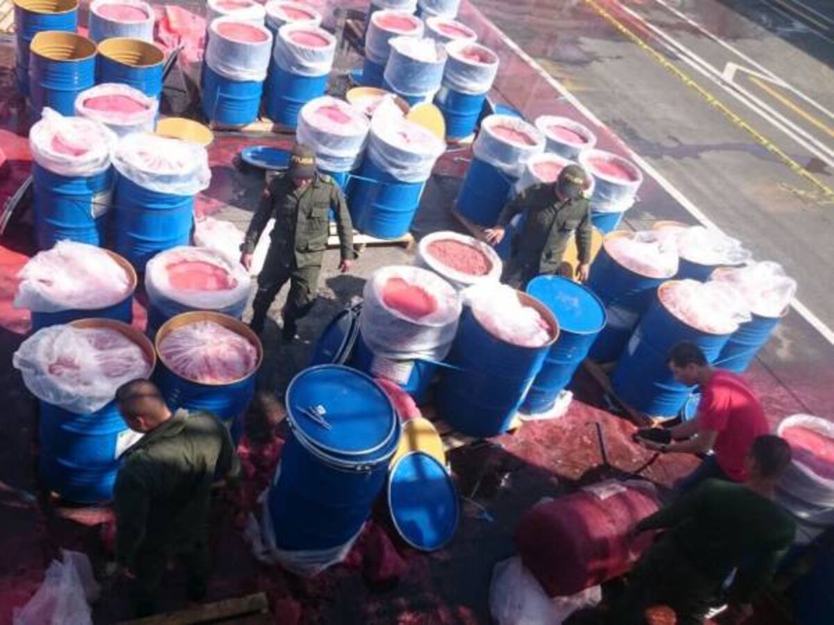 Cayó media tonelada de clorhidrato de cocaína en fruta congelada