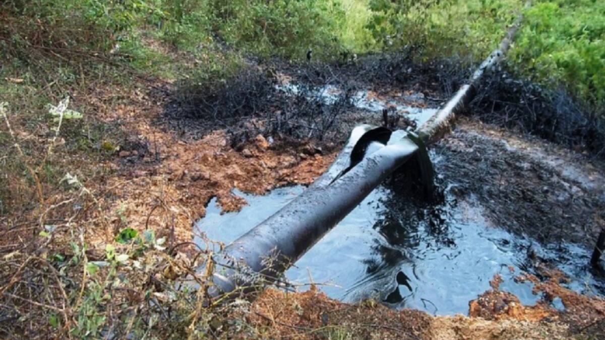 Derrumbe afecta operación del Oleoducto Caño Limón en Toledo