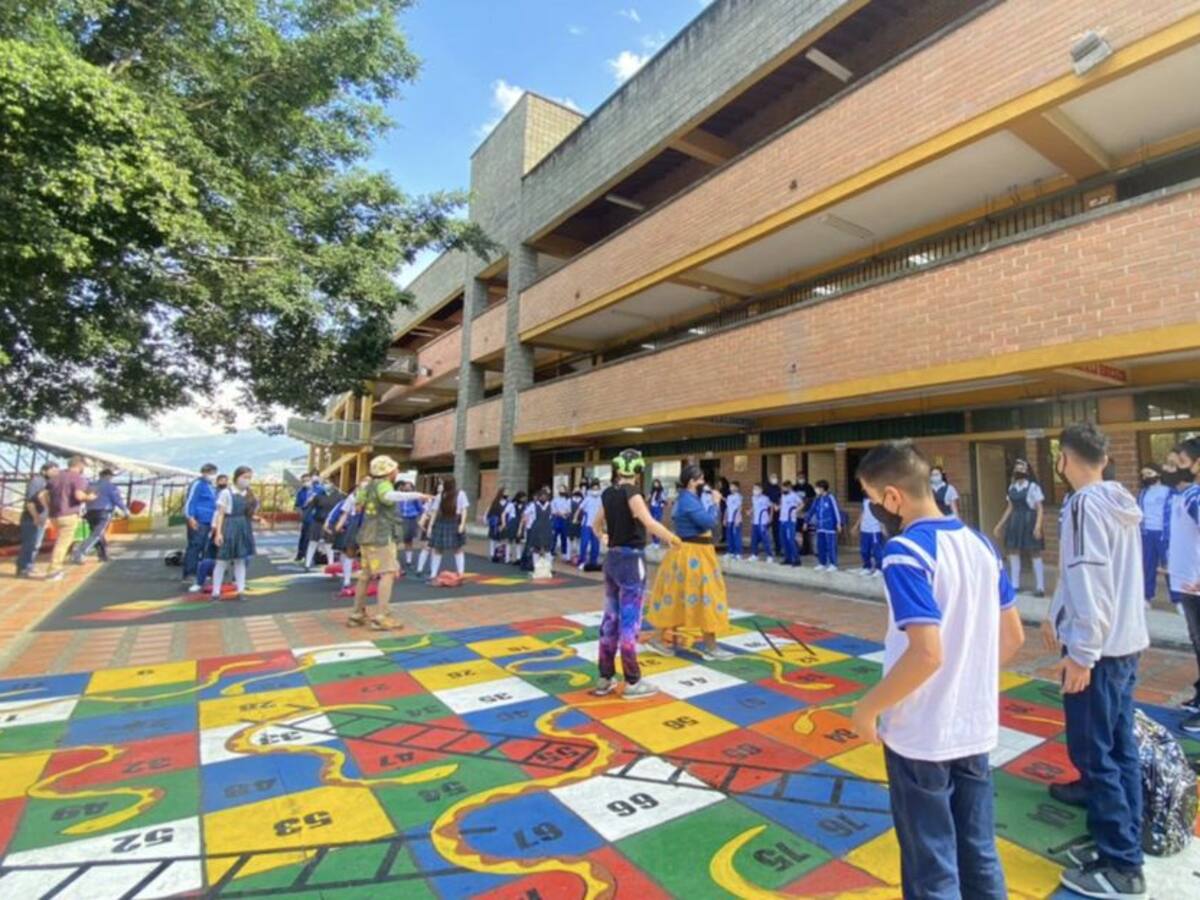 En Antioquia el 90% de los estudiantes de colegios ya regresaron a las aulas