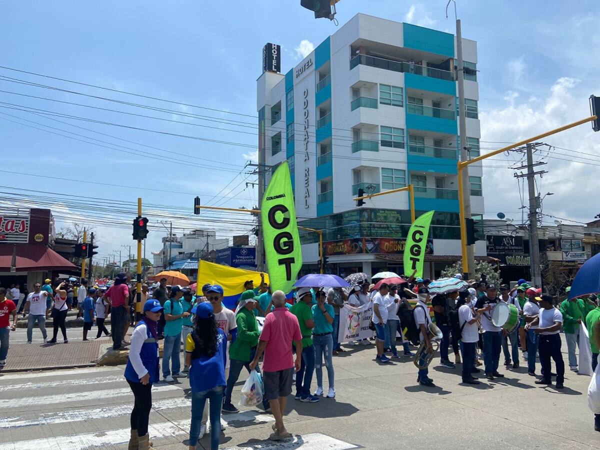 En Cartagena trabajadores y activistas marcharon en conmemoración al 1° de mayo