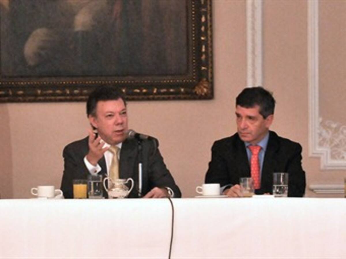 Gobierno acepta propuesta del Liberalismo para incorporar restitución de tierras a Ley de Víctimas