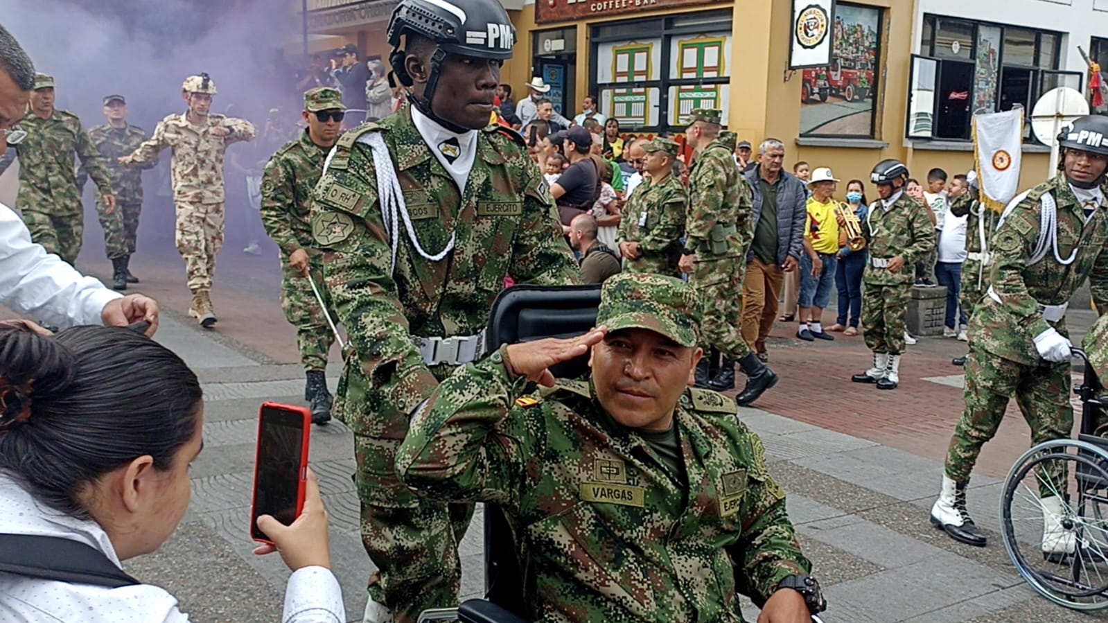 Día de los héroes de la Nación, desde Caracol Radio honramos a los hombres del ejército y la Policía
