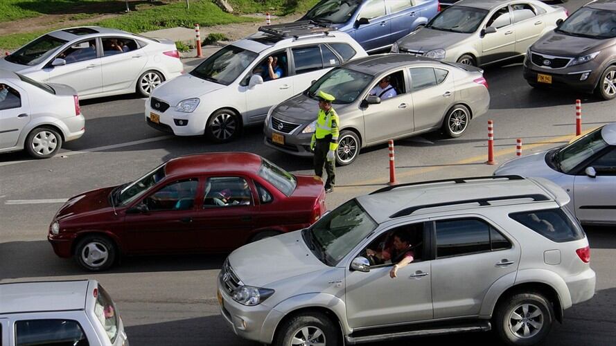 Avalúo de vehículos por el Ministerio de Transporte. Foto: Colprensa
