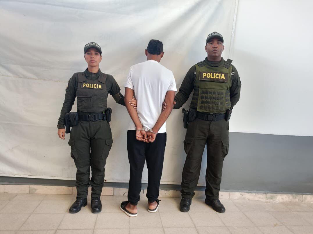 José Miguel Álvarez se presentó ante las autoridades en el municipio de Necoclí, Urabá antioqueño, presionado por la difusión pública de su identidad. Foto: Cortesía.