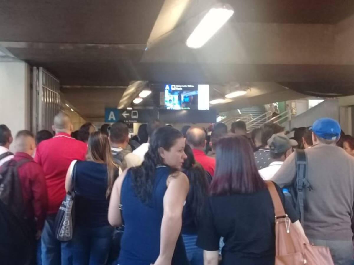 Colapsadas las dos estaciones del metro en Bello