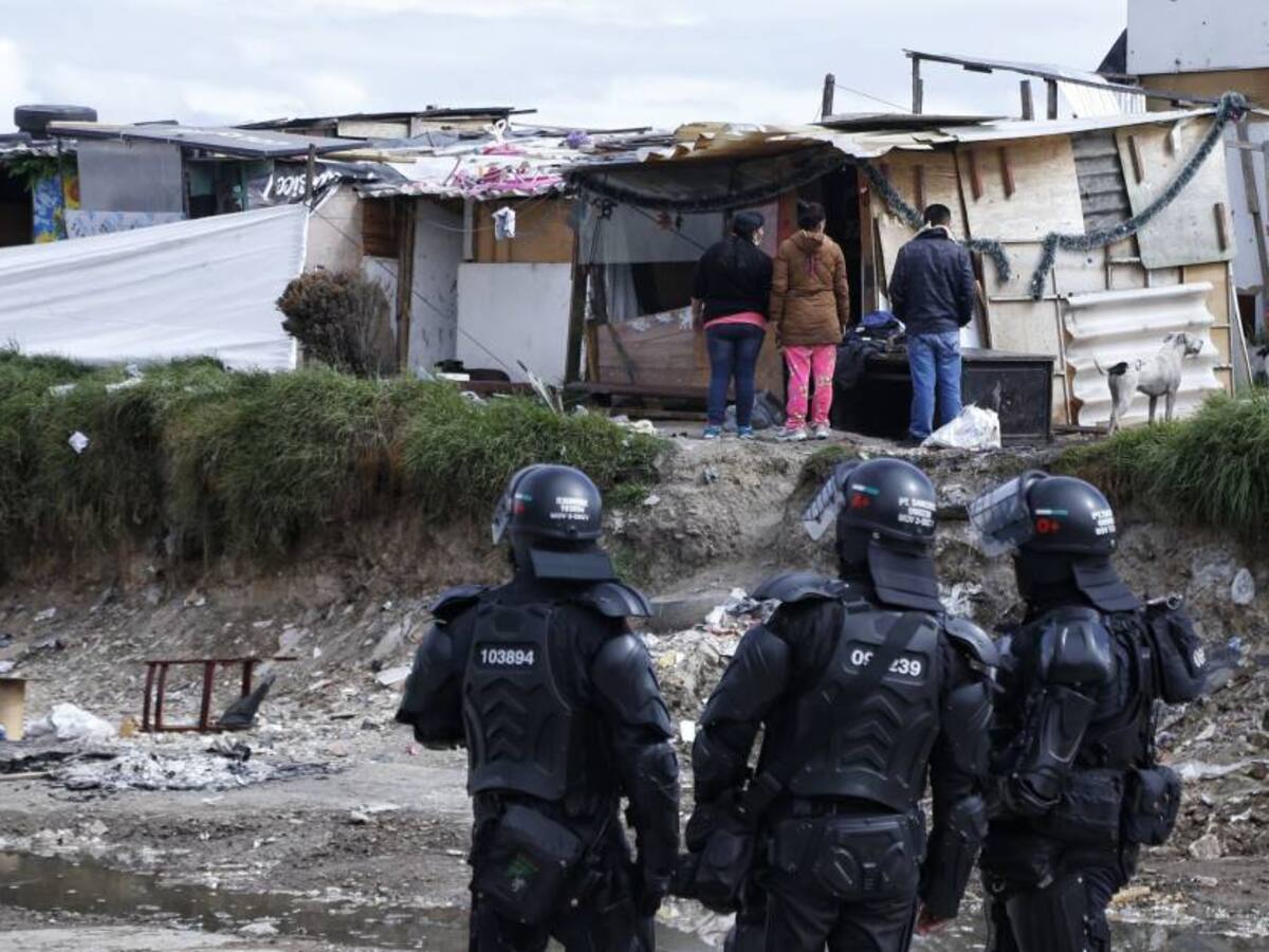 ¿Cómo es la intervención de la Policía Nacional en invasiones de tierras?
