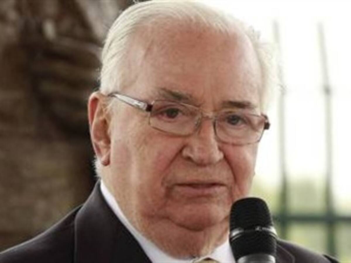Conservadores se reúnen hoy con el expresidente Belisario Bentancourt