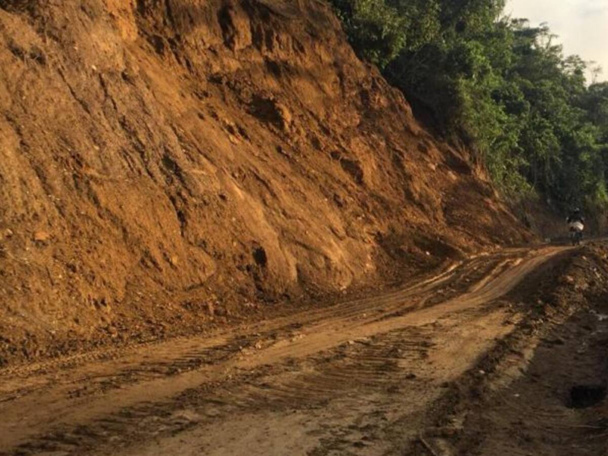 Continúa recuperación de vías afectadas por el invierno en Tolima