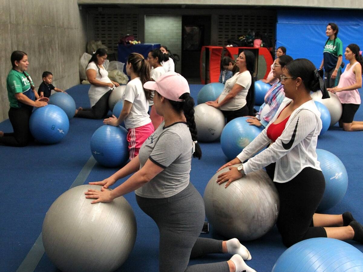 Madres gestantes de Medellín podrán acceder a 428 cupos para programas de actividad física