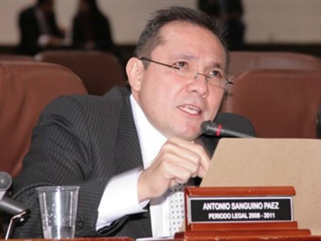 Que autoridades investiguen injerencia de familiar de Petro en contratación