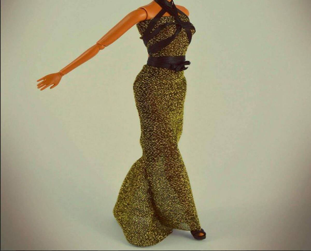 A través de su cuenta @mariaang2002, María Angélica Padilla muestra sus diseños en el cuerpo de muñecas. La siguen cerca de 5.000 personas.