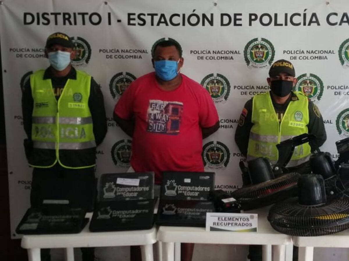Policía recupera computadores y abanicos robados en colegio de Calamar