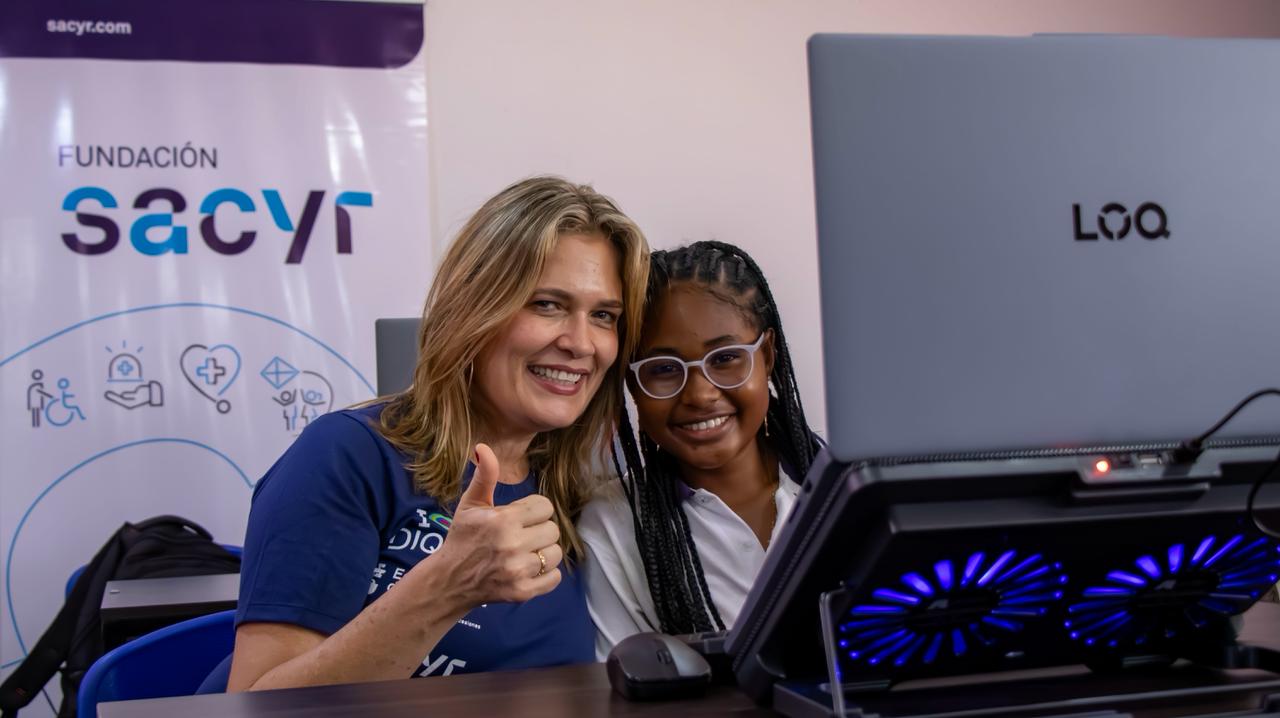 Fundación Sacyr y Ecosistemas del Dique entregan aula de informática