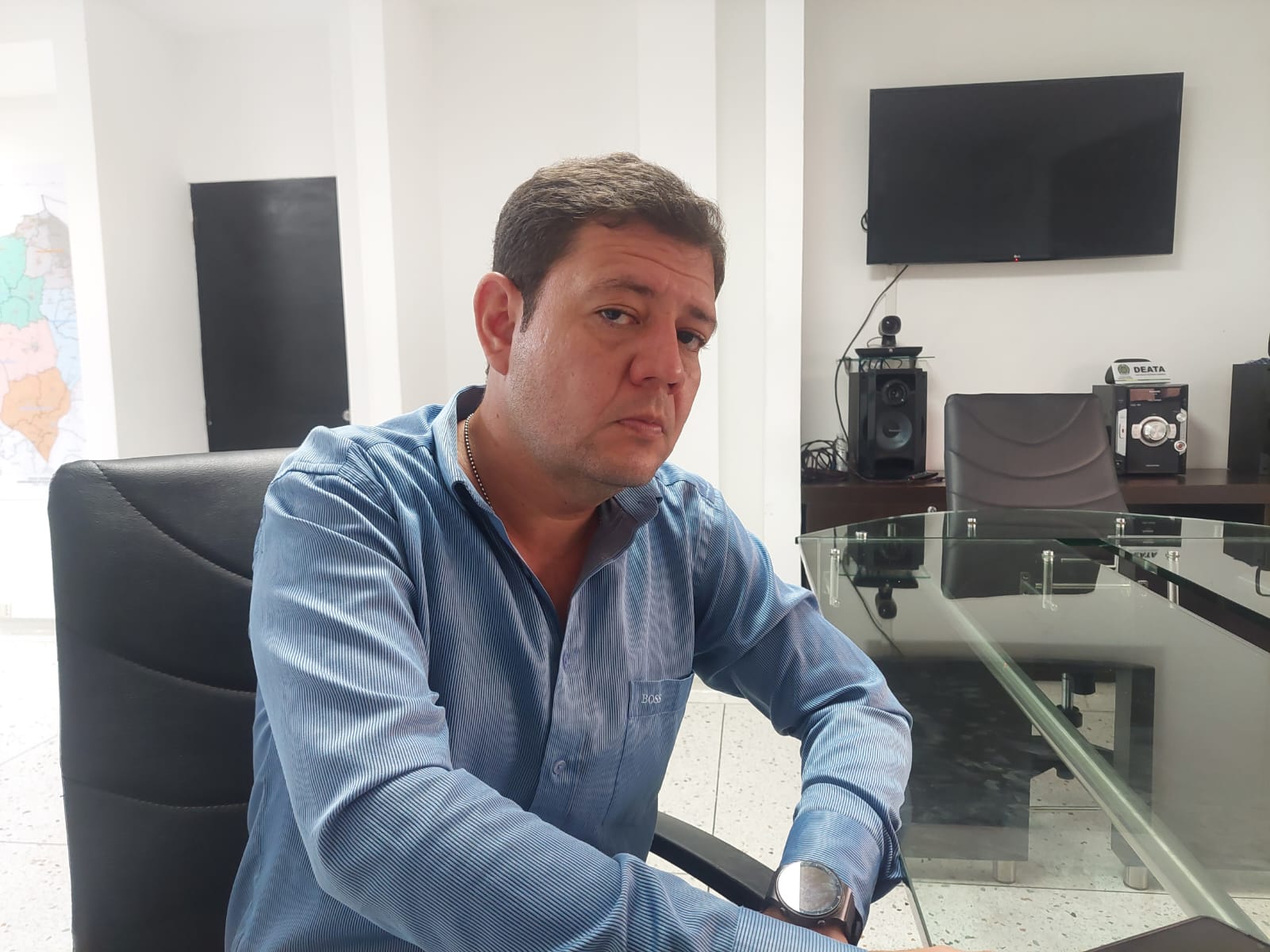 Arlex Torres, quien investigó la muerte de su mamá y su hermana en el Atlántico./ Foto: Caracol Radio