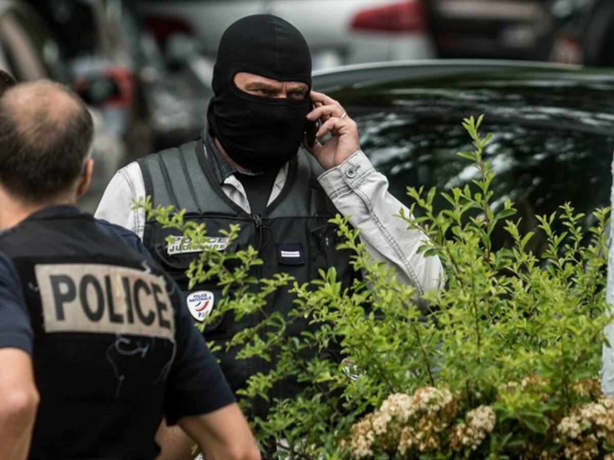 ¿Cuáles son las causas de los constantes suicidios de policías en Francia?