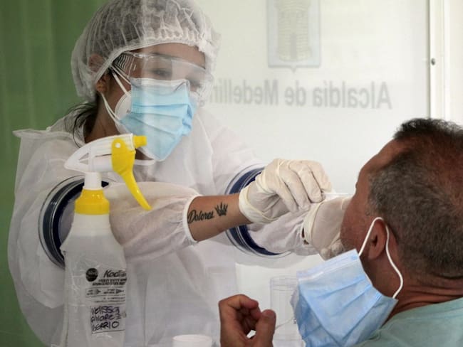 Coronavirus en Colombia: 10.311 nuevos casos y 222 fallecidos