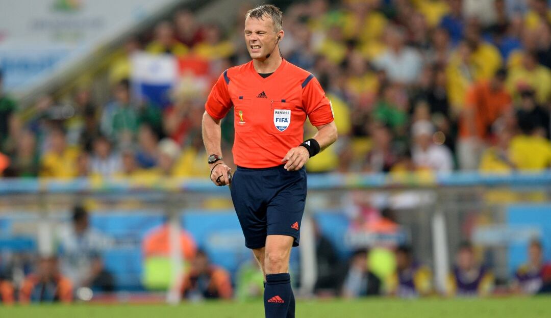 Björn Kuipers en el partido Colombia vs Uruguay del Mundial Brasil 2014