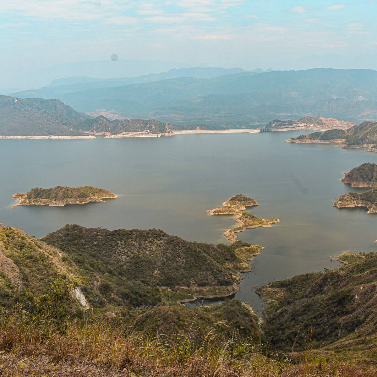 Listas tierras para reparar las víctimas del proyecto hidroeléctrico el Quimbo, en el Huil