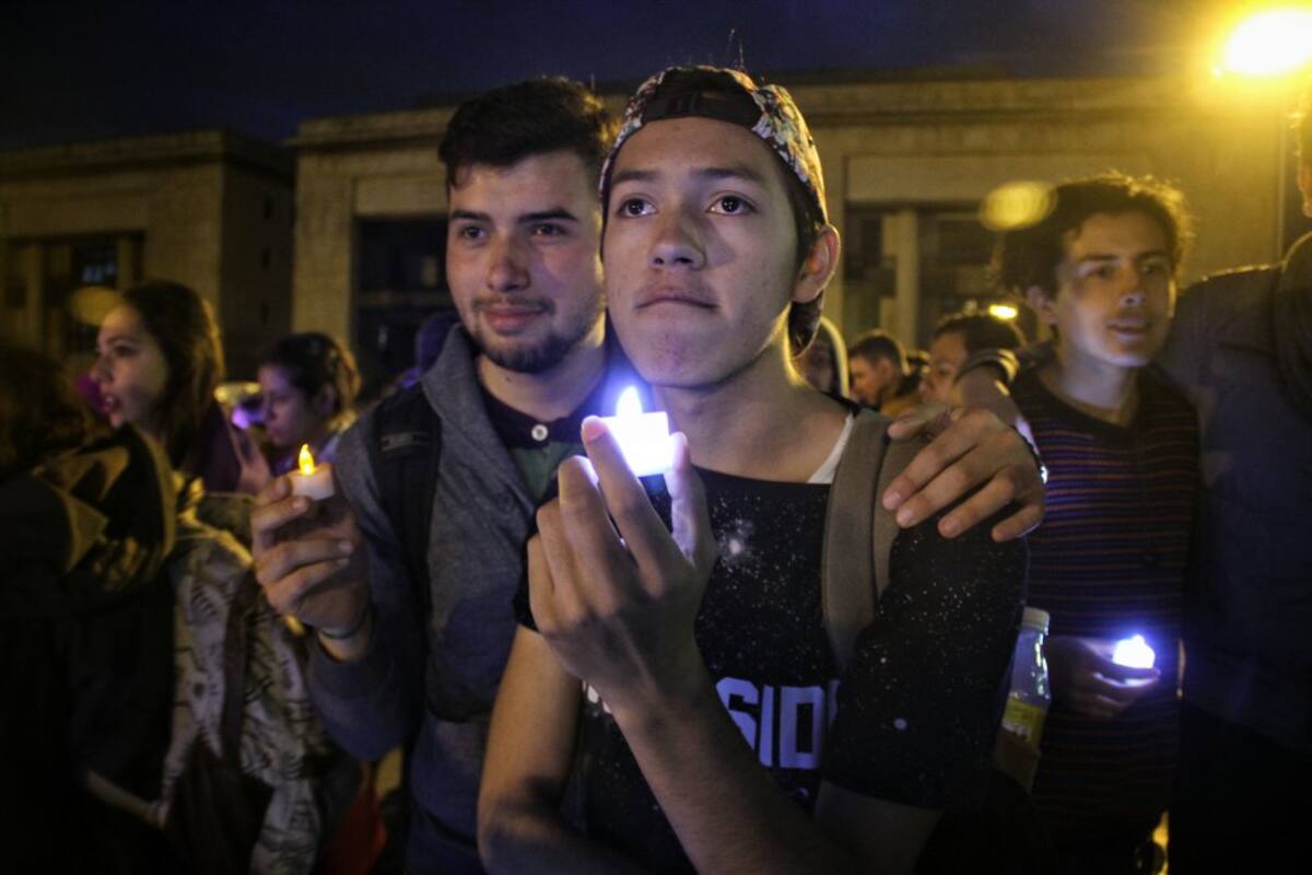 La aglomeración se produjo a la misma hora que se realizó el debate de control político en la plenaria del Senado contra la ministra de Educación.