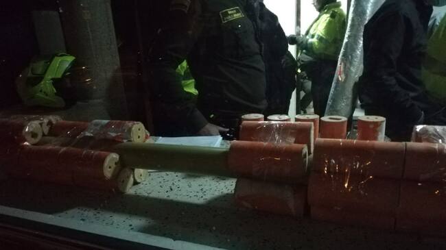 Cargas de explosivos incautados por las autoridades.