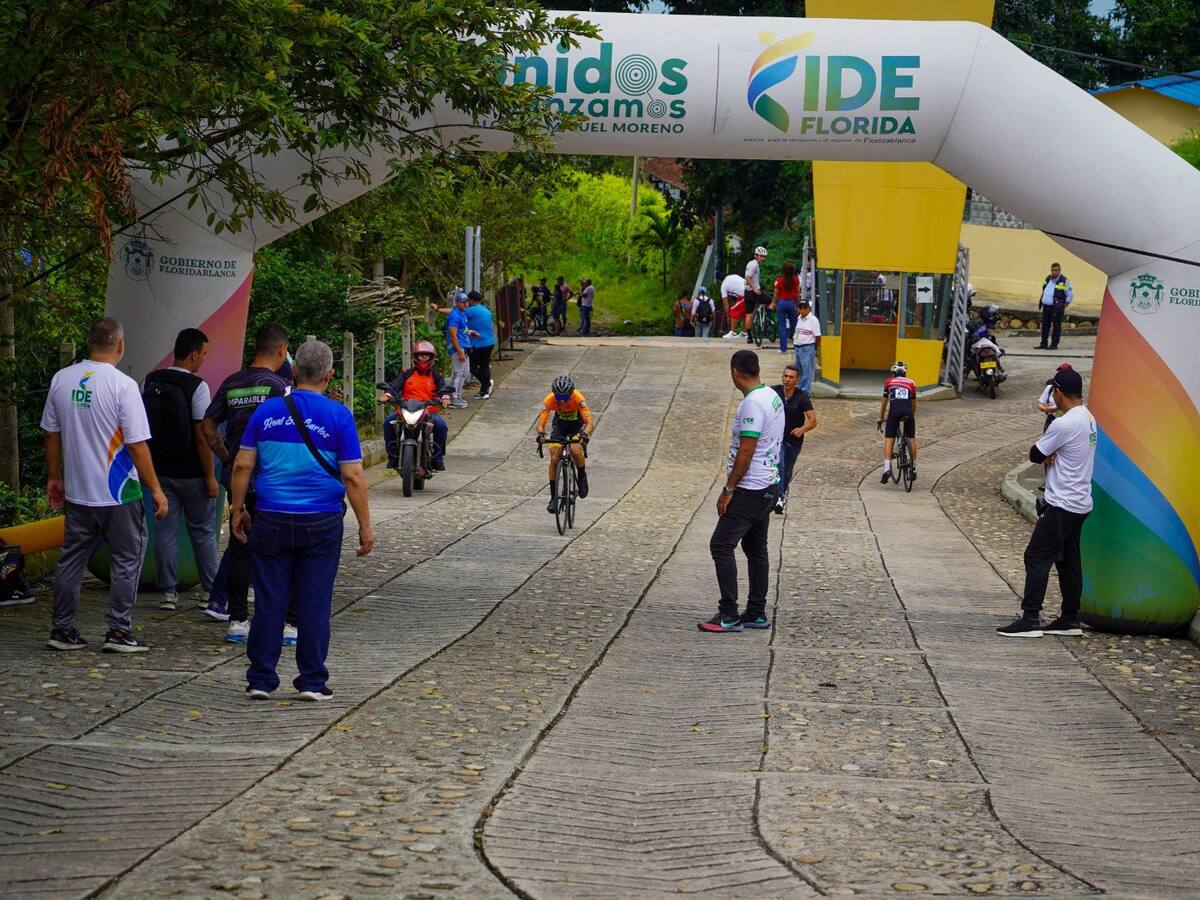 ¡Pilas! Por carrera ciclística hay cierres viales en Floridablanca