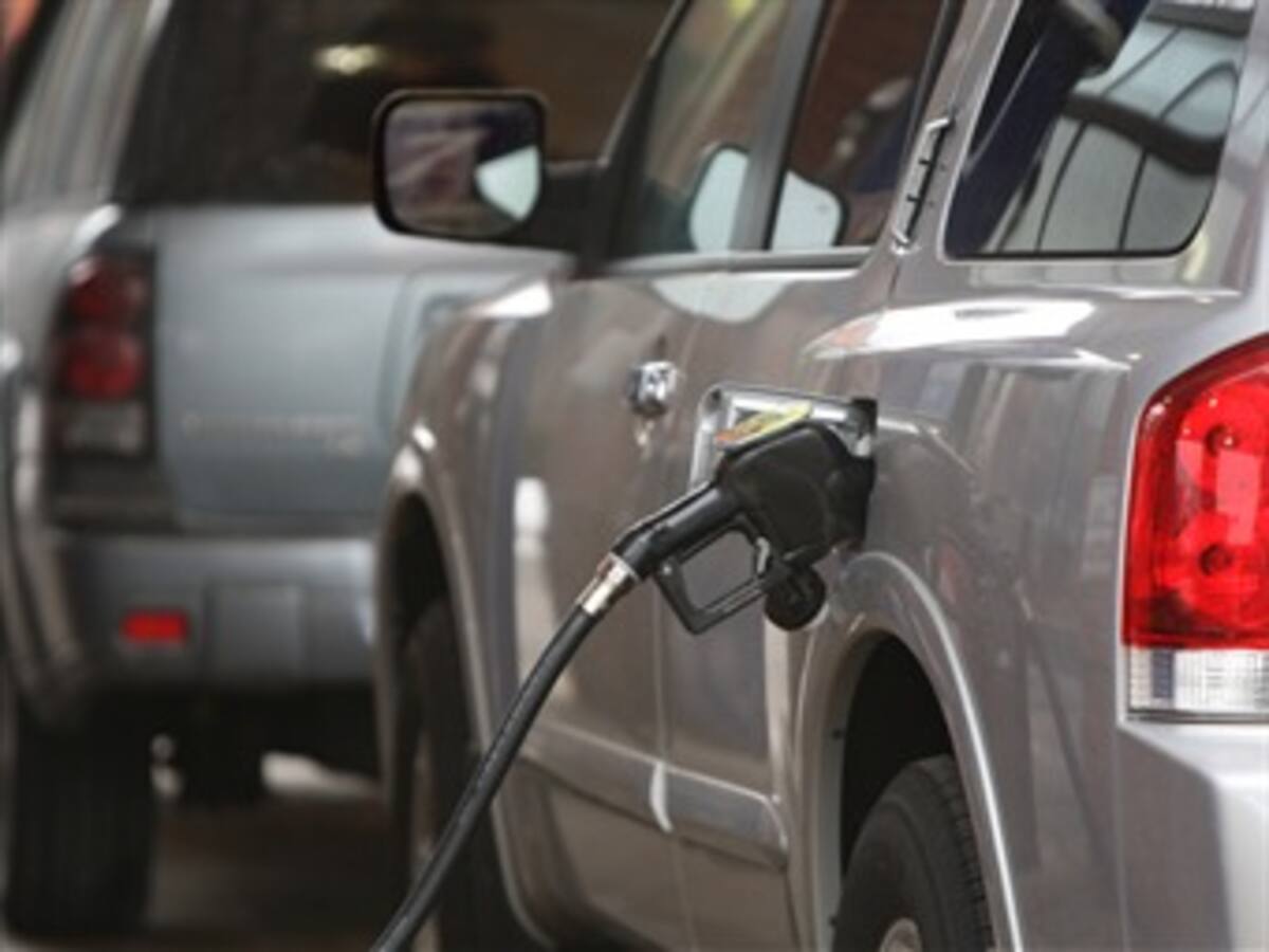 MinMinas desmiente que haya congelado precios de los combustibles