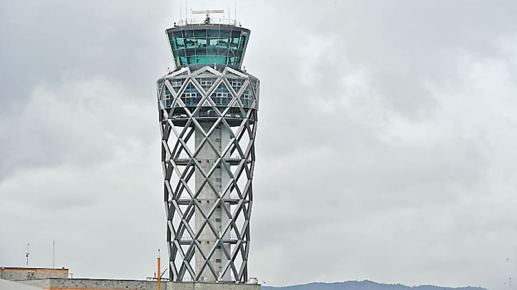 Controladores alertan saturación del espacio aéreo de Bogotá y El Dorado tras incidentes en pistas