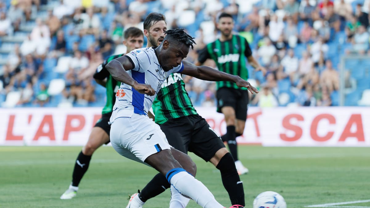 Duván Zapata fue titular en la victoria del Atalanta 0-2 ante el Sassuolo