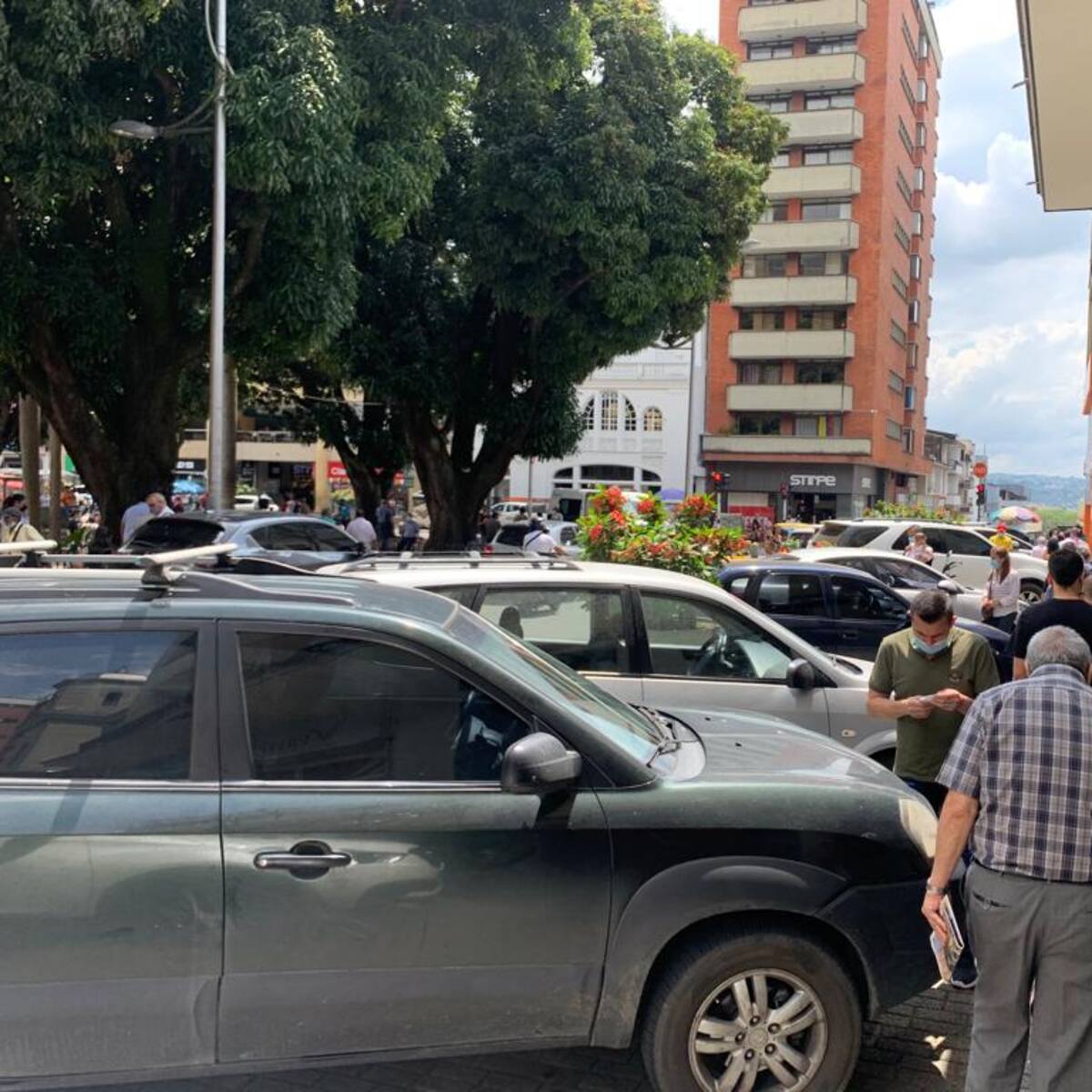 Mal parqueados en Bogotá: autoridades imponen 60 mil comparendos e inmovilizan 16 mil vehículos
