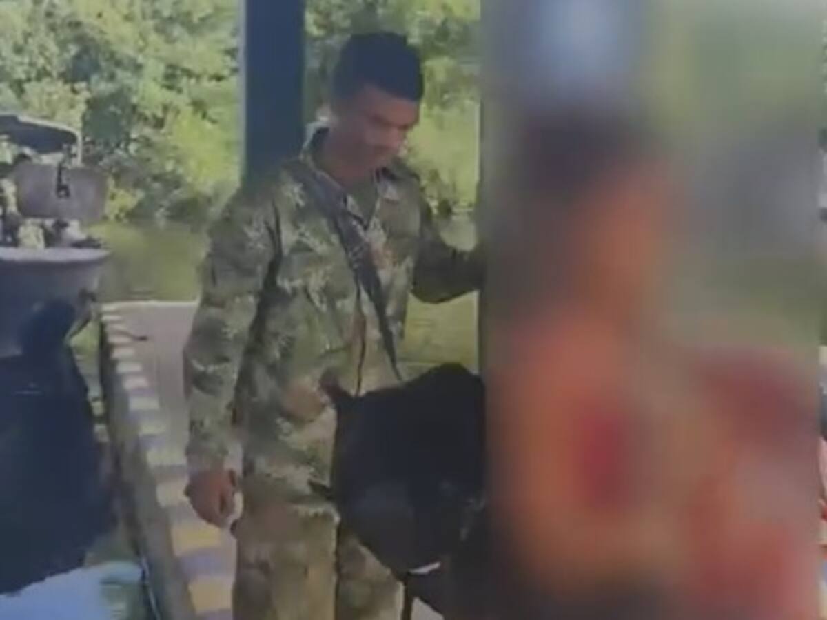 Menor reclutada por el Clan del Golfo fue encontrada en un depósito de explosivos