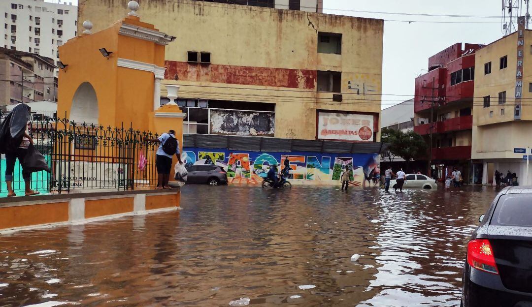 En plenaria se llevó a cabo debate para revisar las acciones que ha realizado el distrito en tema de drenajes pluviales