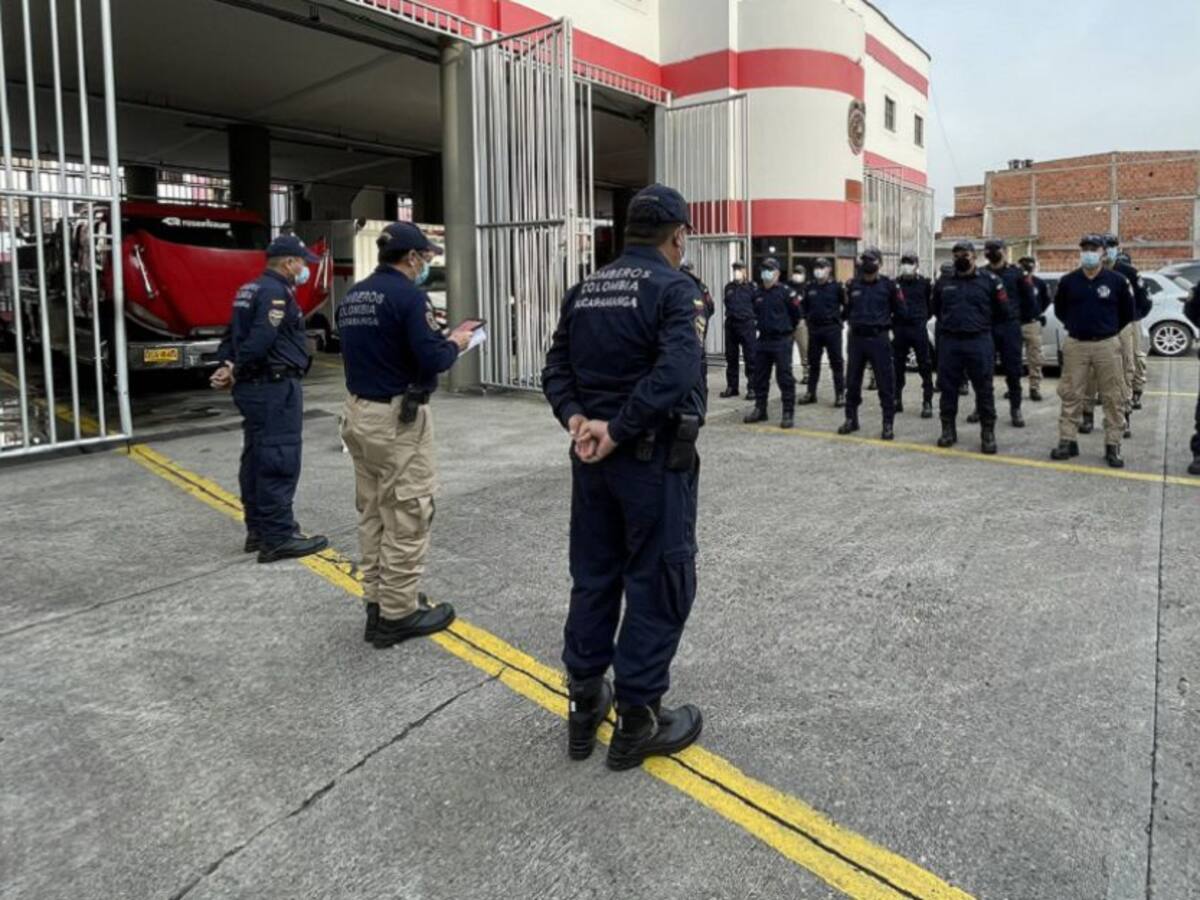 Bomberos de Bucaramanga se suman a la protesta nacional
