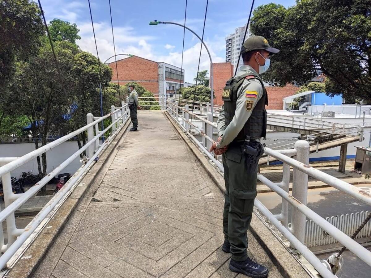 El puente que está ‘secuestrado’ por habitantes de calle