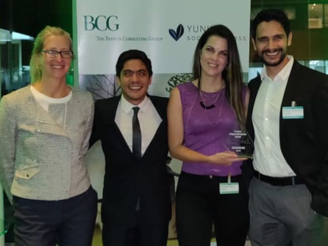 Plataforma digital para mujeres gana Premio Emprendimiento Social BCG-Yunus