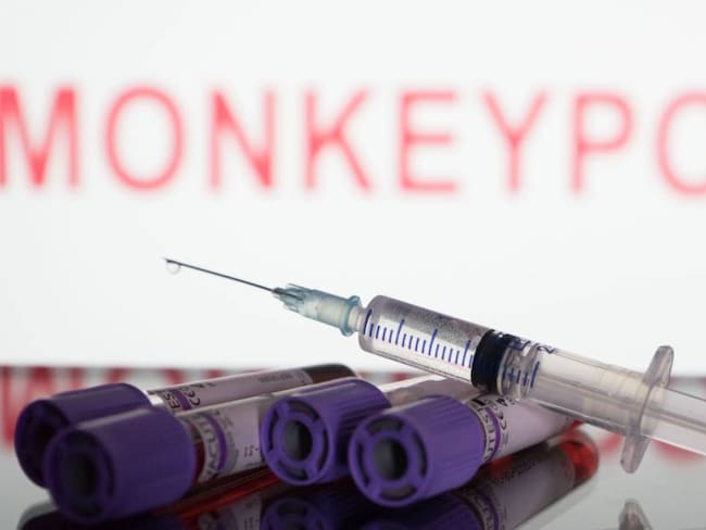 Algunos países están vacunando a grupos en riesgo contra viruela del mono. Foto: Getty
