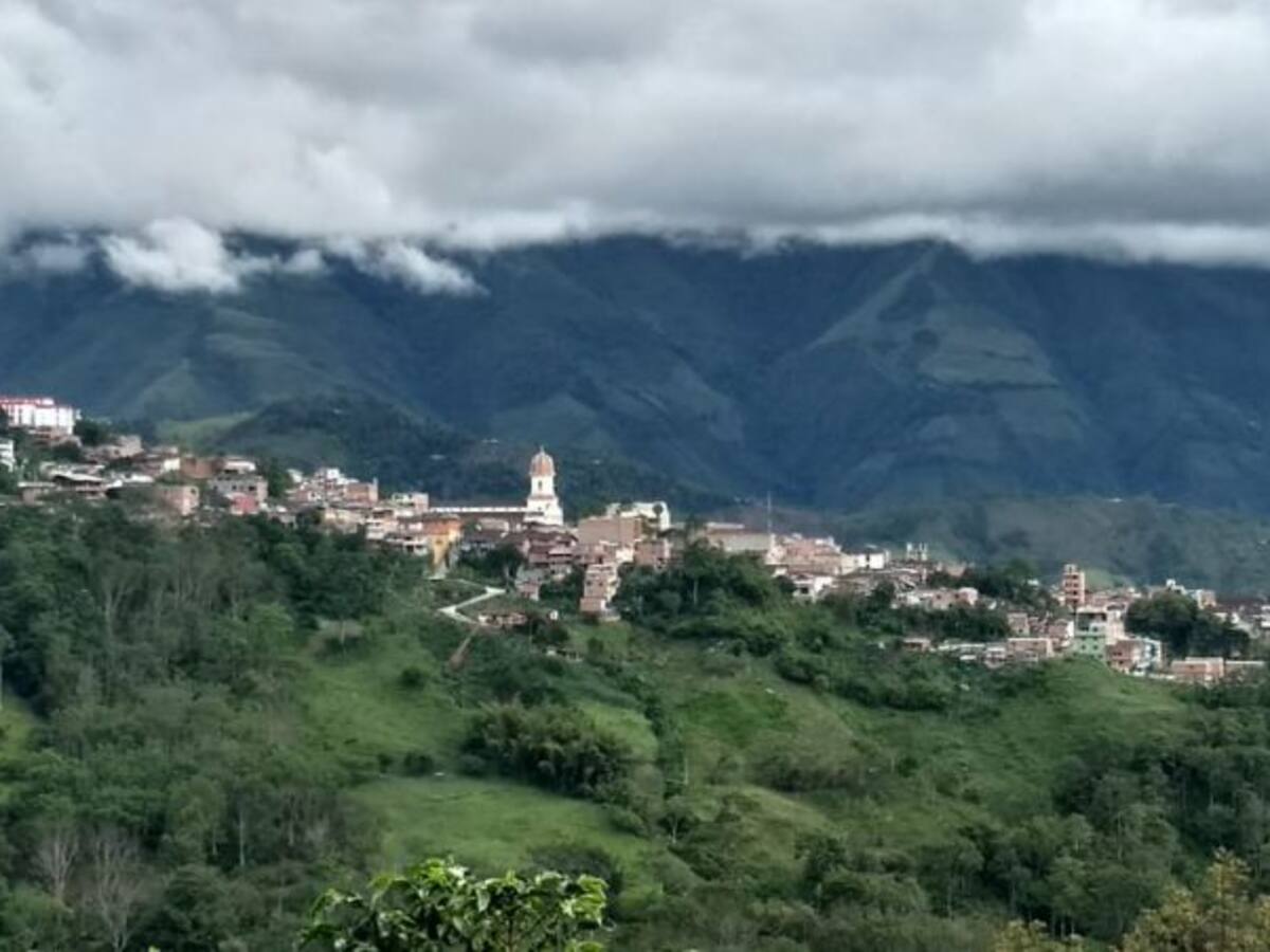 Autoridades en alerta por reclutamiento de unos 100 niños en Ituango