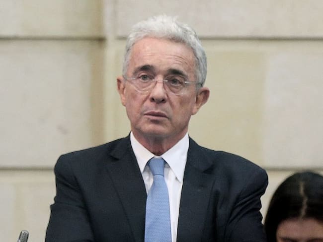Álvaro Uribe habló sobre la ley de reducción de la jornada laboral y la Comisión de la Verdad