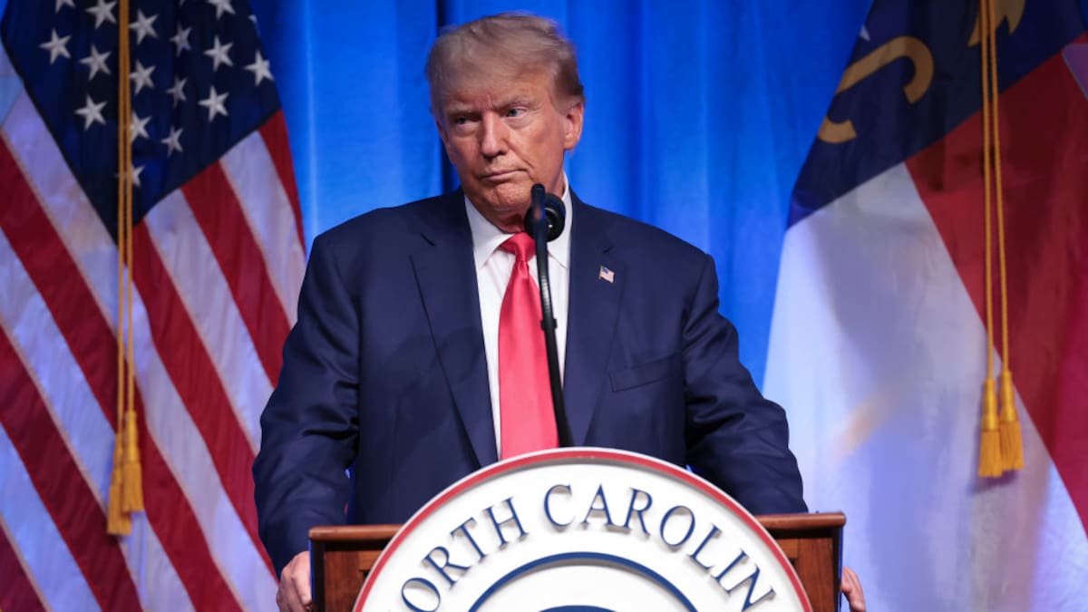 Aunque Trump sea acusado y sentenciado puede ser electo presidente de EE.UU.: abogado